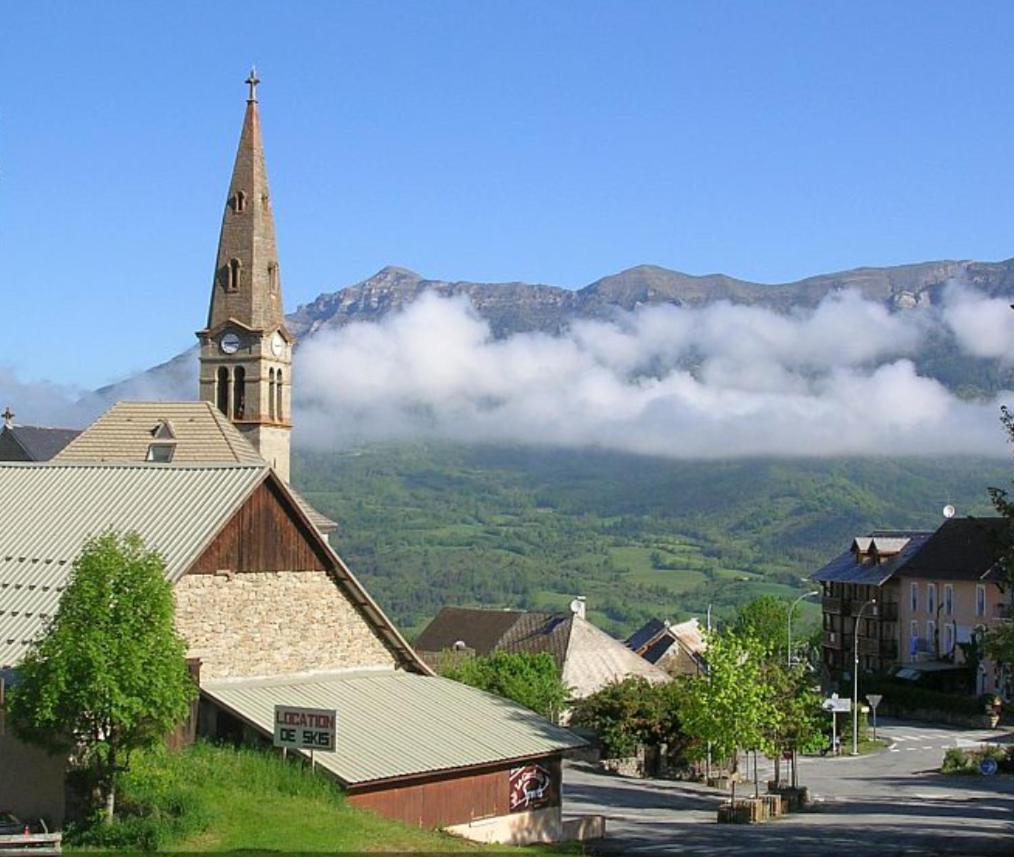 Les Gites De L'E.D.E. Saint-Leger-les-Melezes Eksteriør bilde